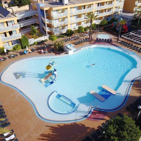 terralta apartments benidorm pool